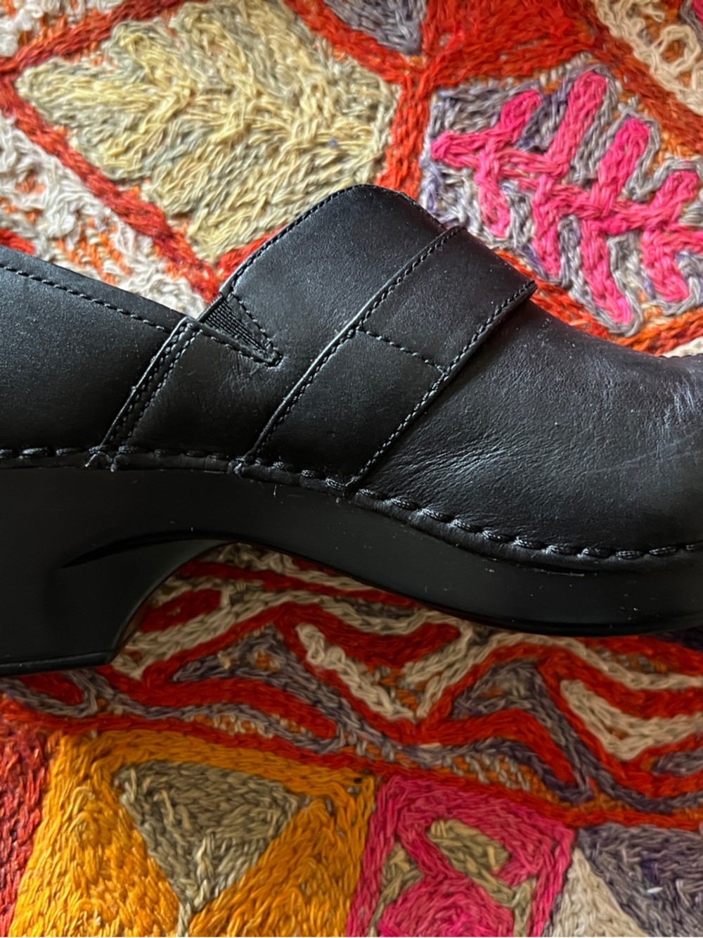 LIKE NEW Dansko Tamara Black Leather Buckle Clogs Women's EU 40 US 9.5-10 - Picture 5 of 6